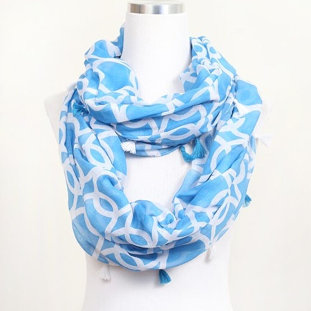 NEW NWT Boutique Blue & White Chain Print Tassel Cowl Infinity Scarf